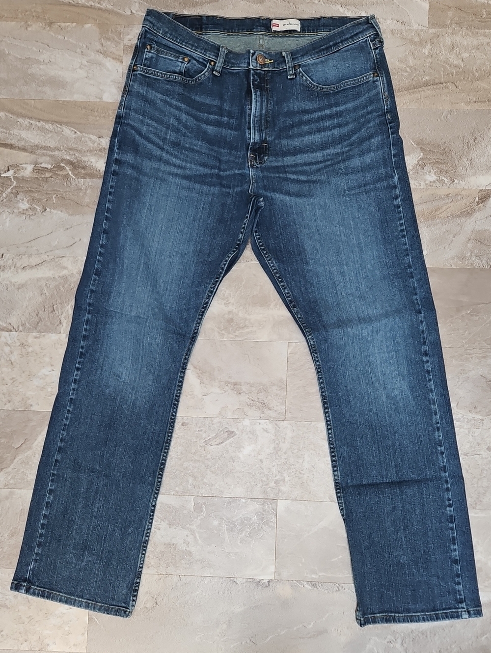 Men's Wrangler Jeans. 36x34. EUC.